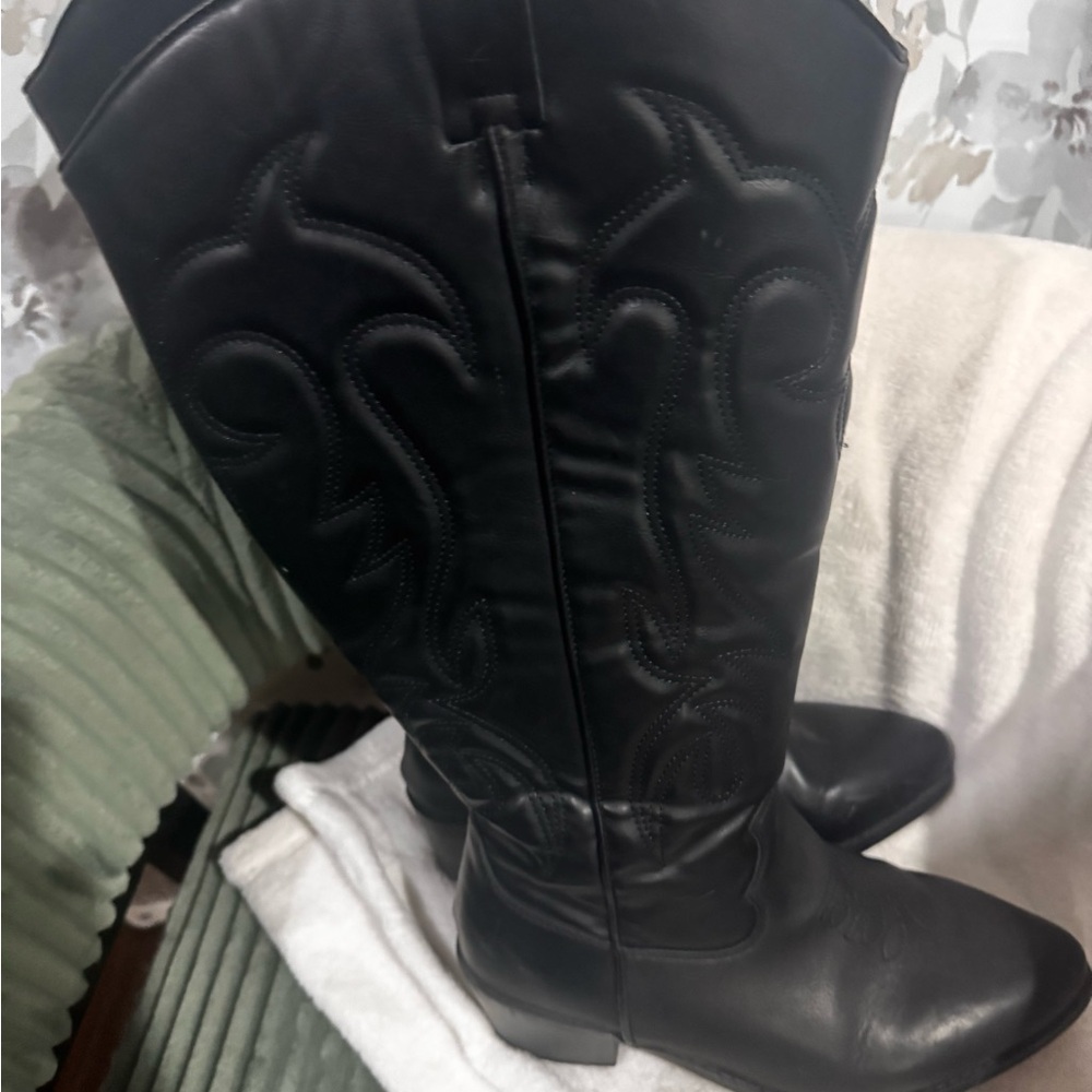 Black Western Style Boots size 10 extra wide width calf